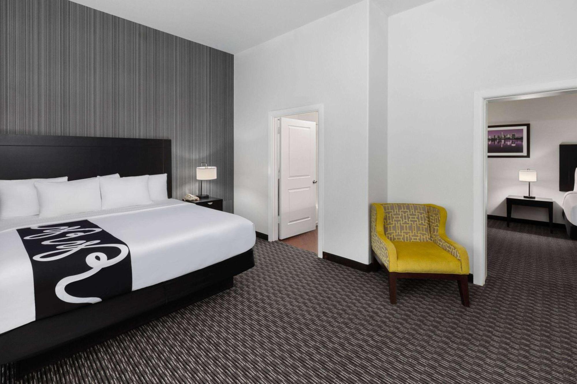 La Quinta by Wyndham Austin - Cedar Park Hotel Bagian luar foto