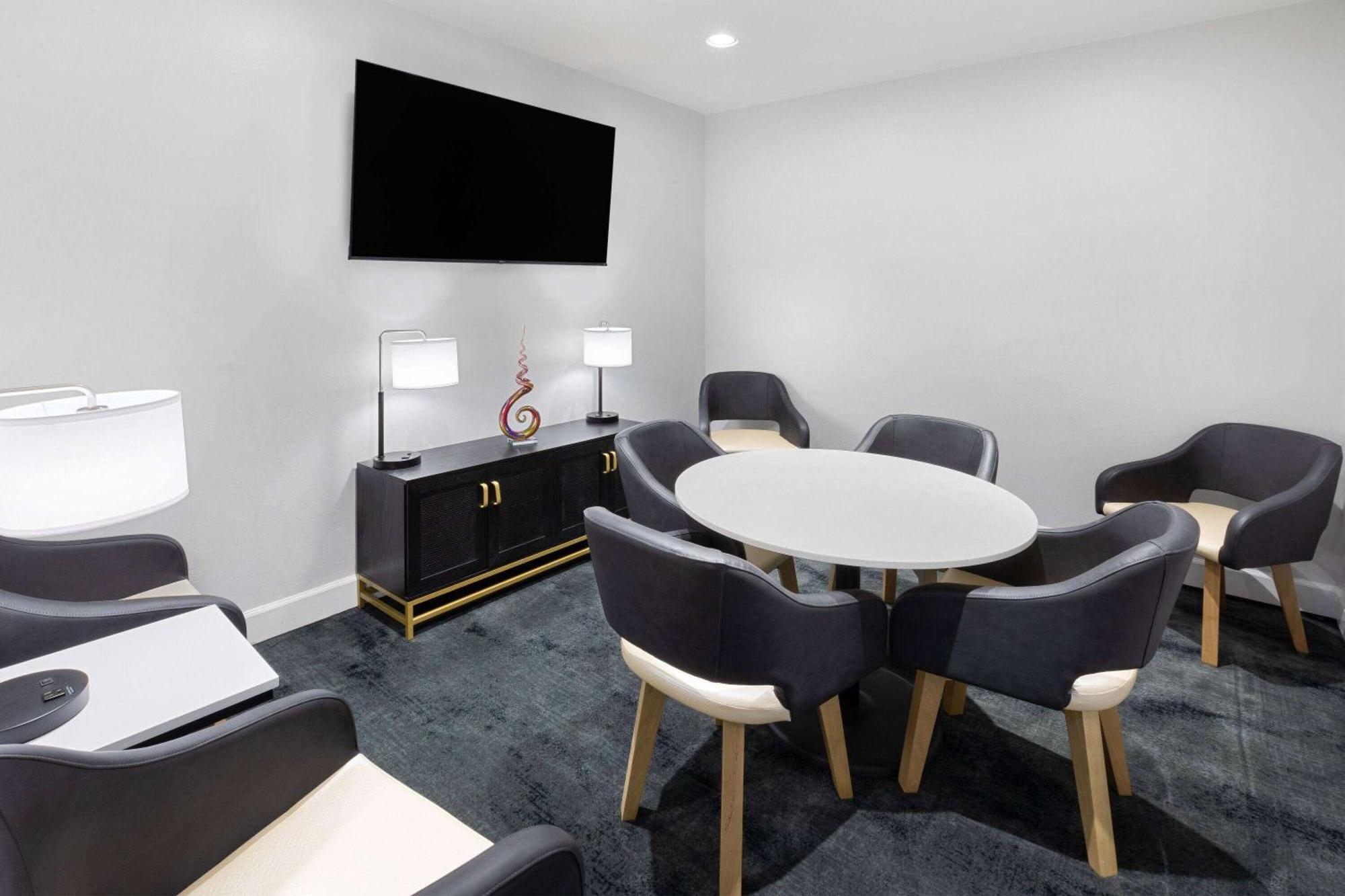La Quinta by Wyndham Austin - Cedar Park Hotel Bagian luar foto